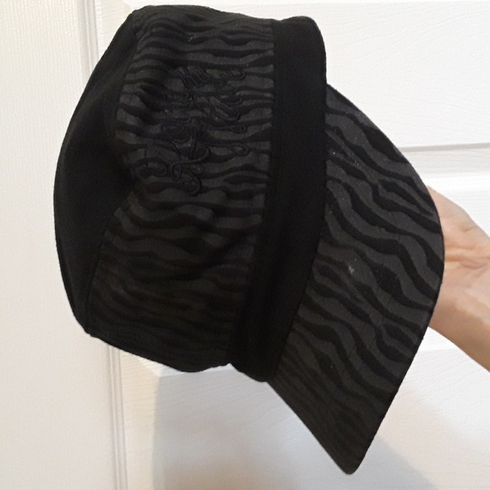 Y2K Rocawear grey / black lined army cap Rare! Two tone tiger / zebra Unisex